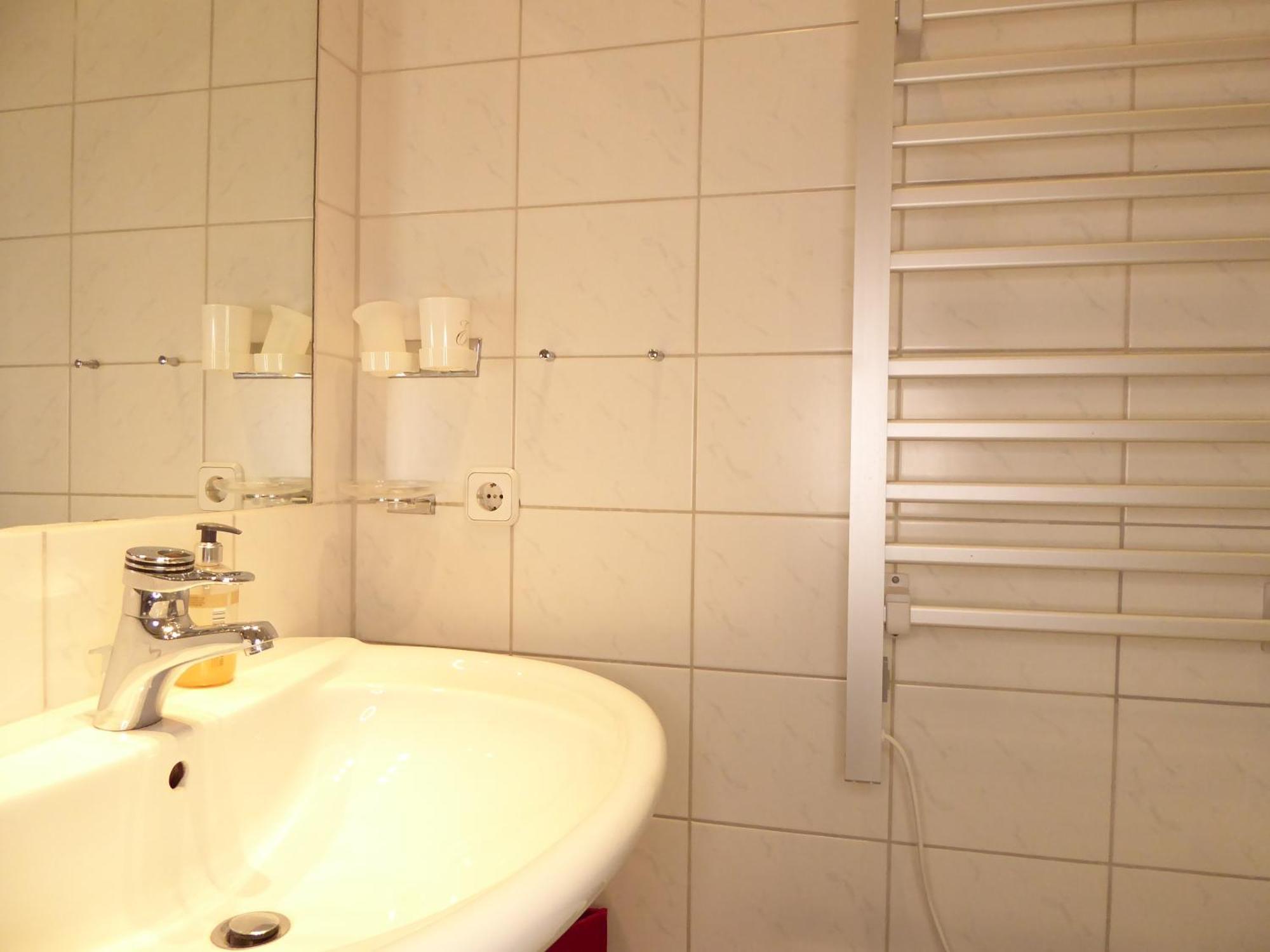 Sunrise Winterberg Ferienwohnung 4 Pers Wifi Pool Sauna Terrasse Near Bikepark Extérieur photo
